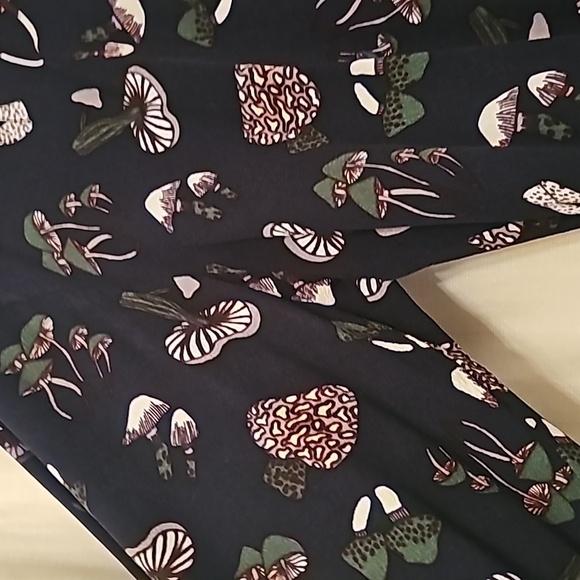 Nice Things Navy Top with Waist Tie - Picture 2 of 3